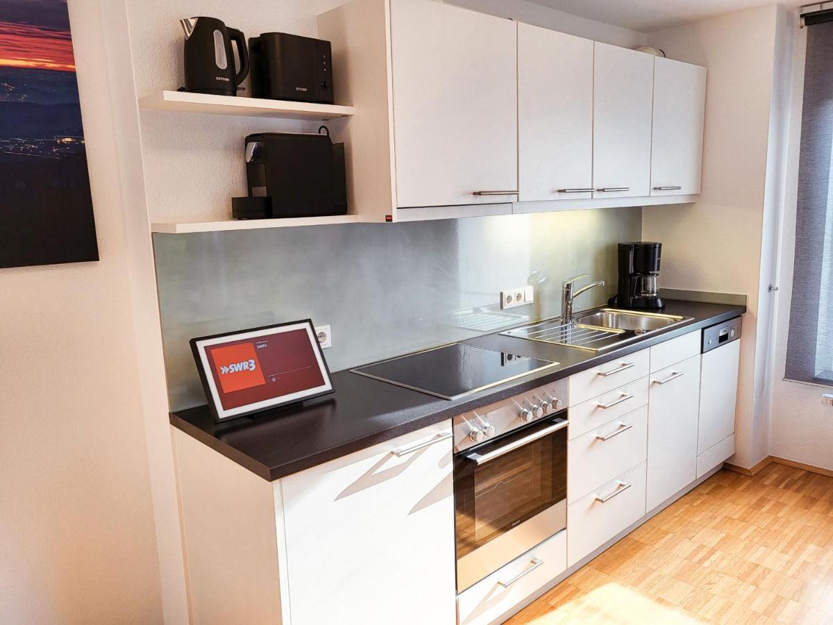 Zentrale Ferienwohnung In Aalen City Mit 4-Sternen Exterior photo